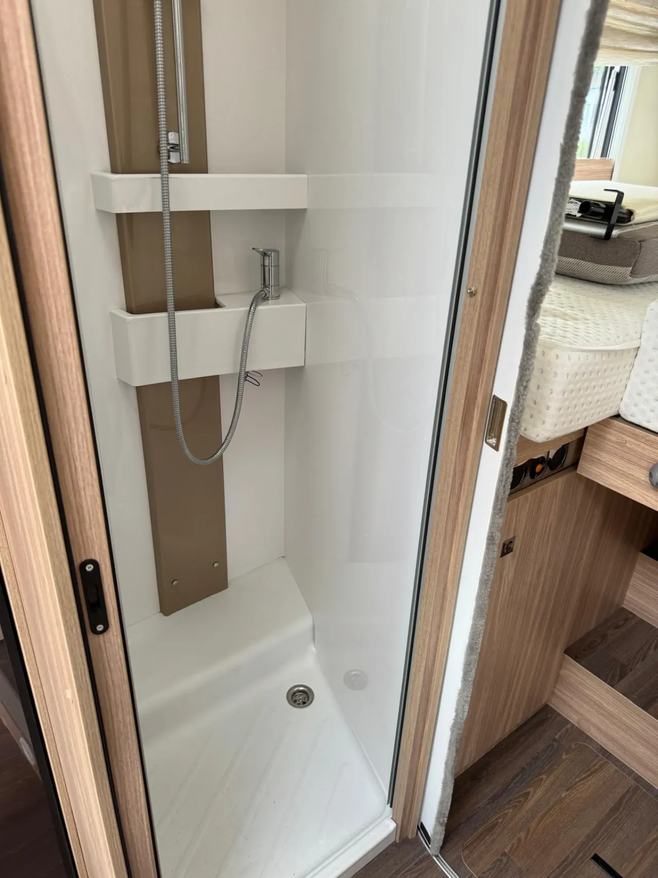 Bürstner Delfin T690 G