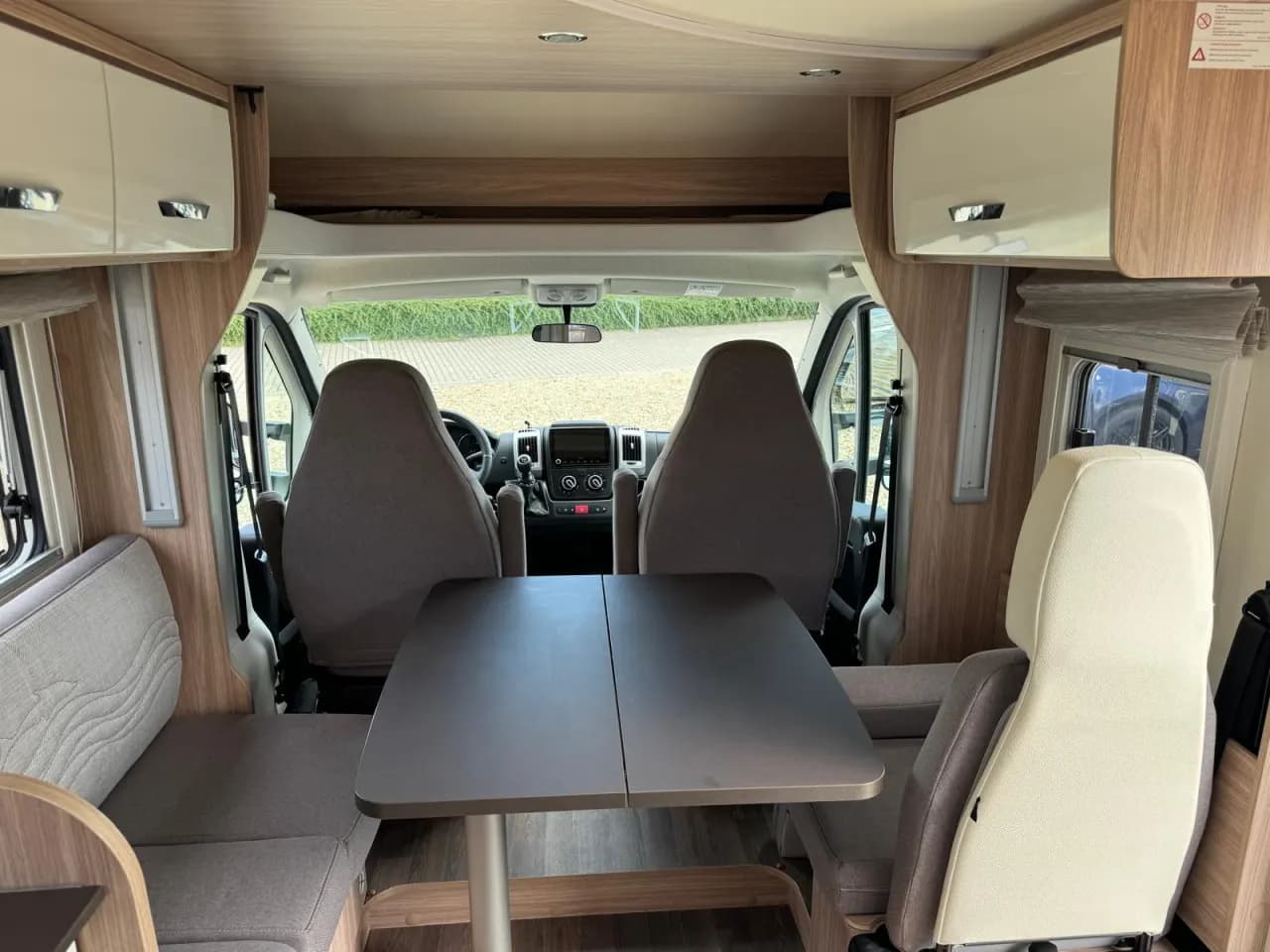 Bürstner Delfin T690 G